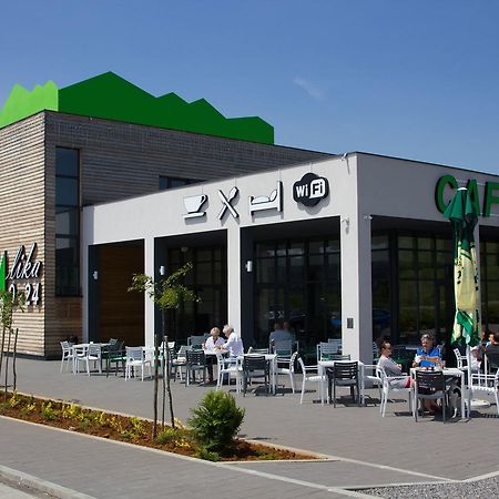 Hotel Lika Jug Brinje Екстериор снимка