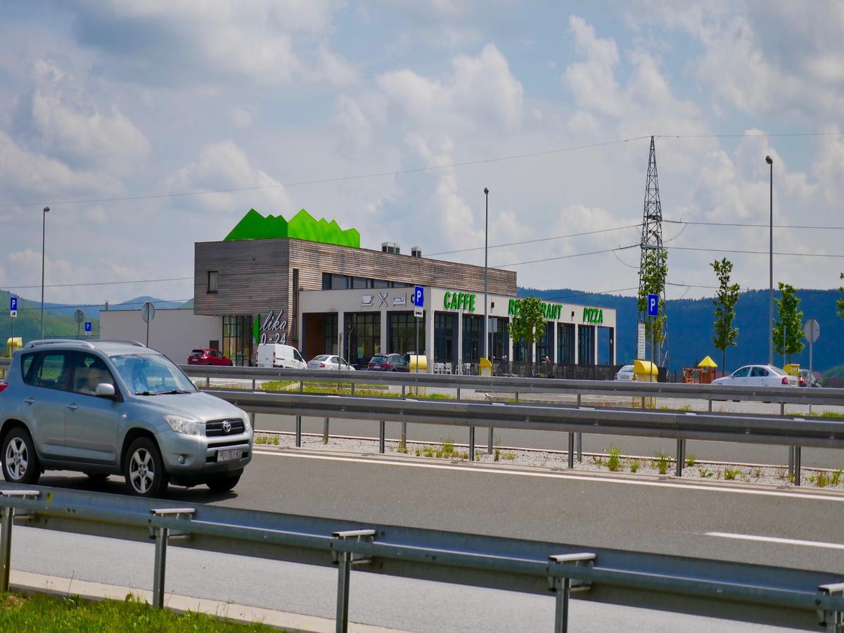 Hotel Lika Jug Brinje Екстериор снимка